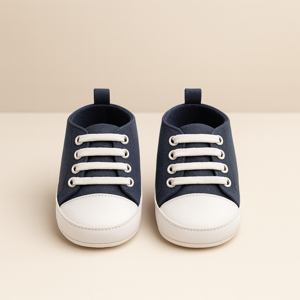 Lil' Cubs premium soft sole infant shoes for 0–6 months, featuring a cozy design and gentle fabric suitable for newborns.